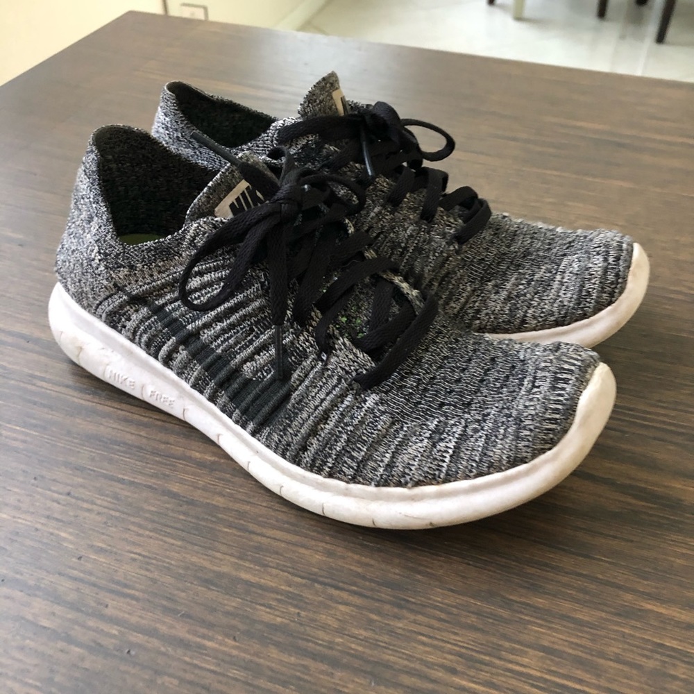 Women’s Nike Free RN Flyknit size 7